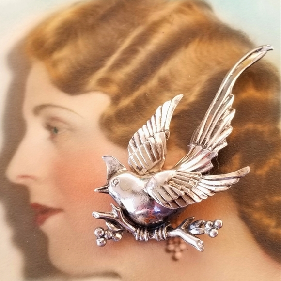 Vintage Jewelry - Relisted -Vintage Monet bird brooch pin large silver tone cardinal of paradise